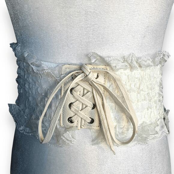 Yik Fung Vintage Y2K Cream Lace Corset Belt Leather Accents Statement - Picture 1 of 7